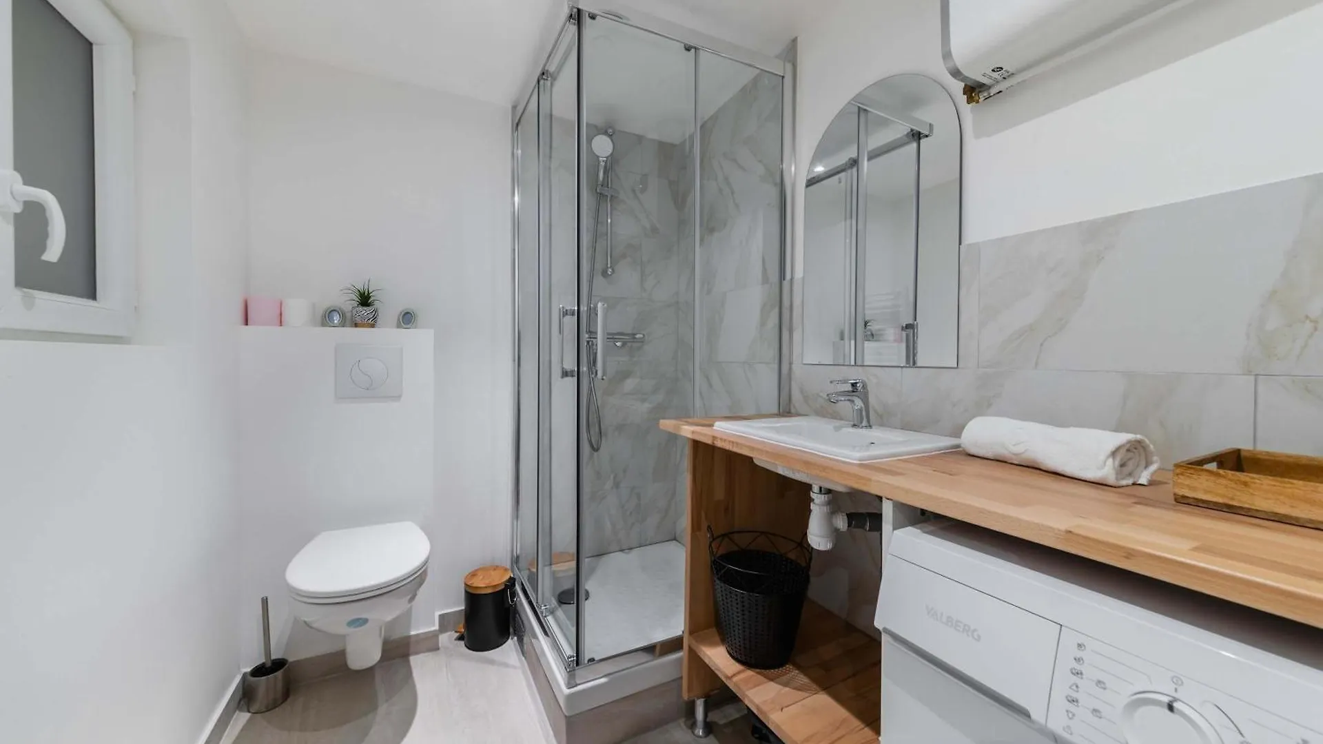 Studio Neuf Porte De Saint Cloud Paris 16 - 4P - Flat-Guest Apartment
