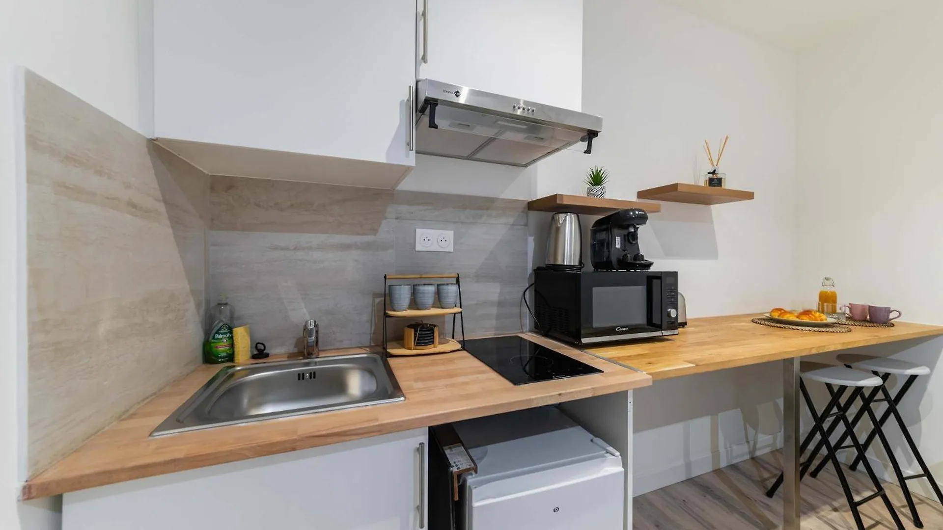Apartment Studio Neuf Porte De Saint Cloud Paris 16 - 4P - Flat-Guest
